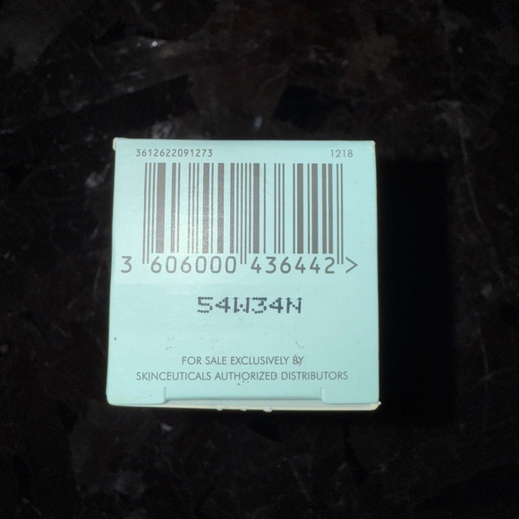 SkinCeuticals H.A. Intensifier serum - Picture 5 of 7